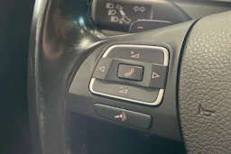 musta Volkswagen Passat 2012 kuva 20.