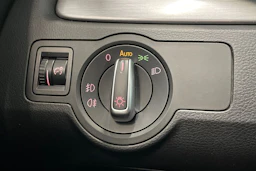 musta Volkswagen Passat 2012 kuva 22.