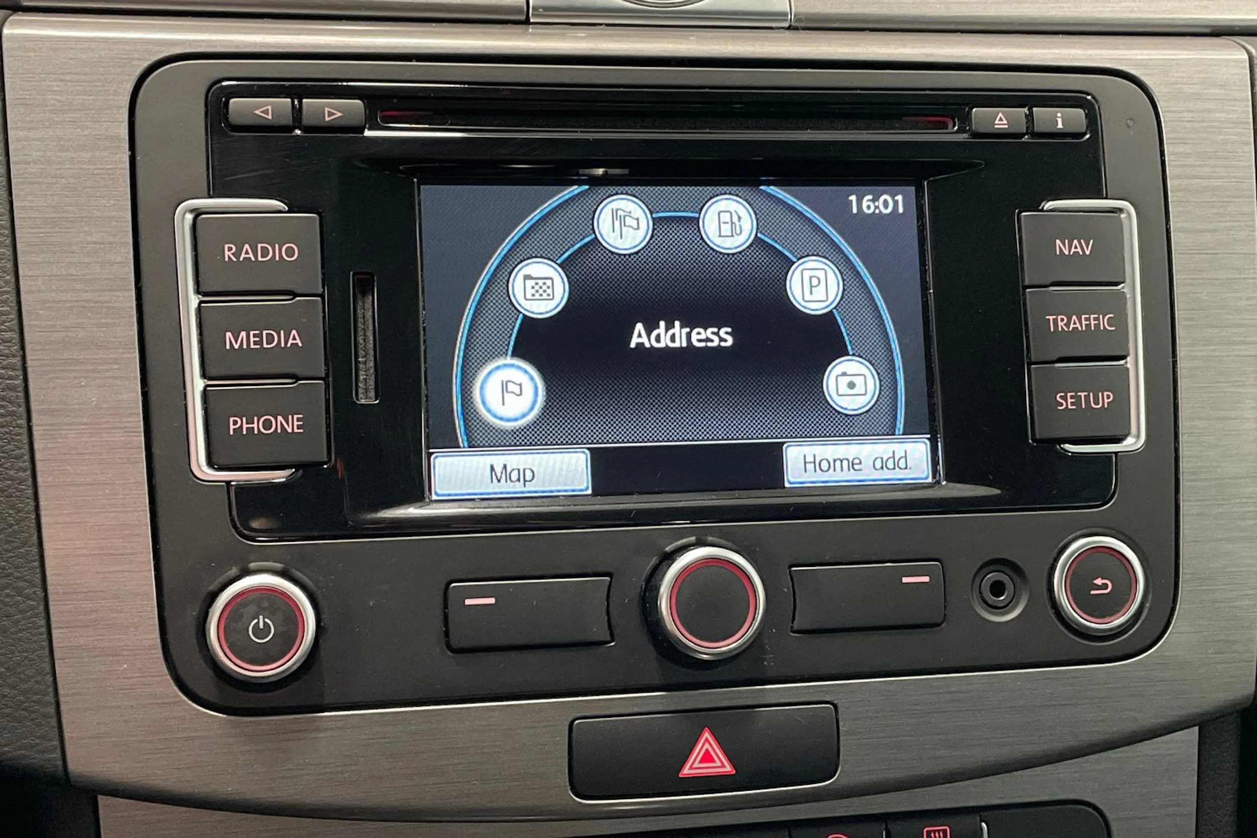 musta Volkswagen Passat 2012 kuva 24.