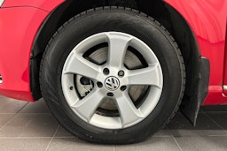 punainen Volkswagen Passat 2011 kuva 23.