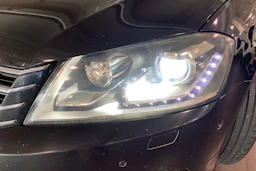musta Volkswagen Passat 2011 kuva 16.