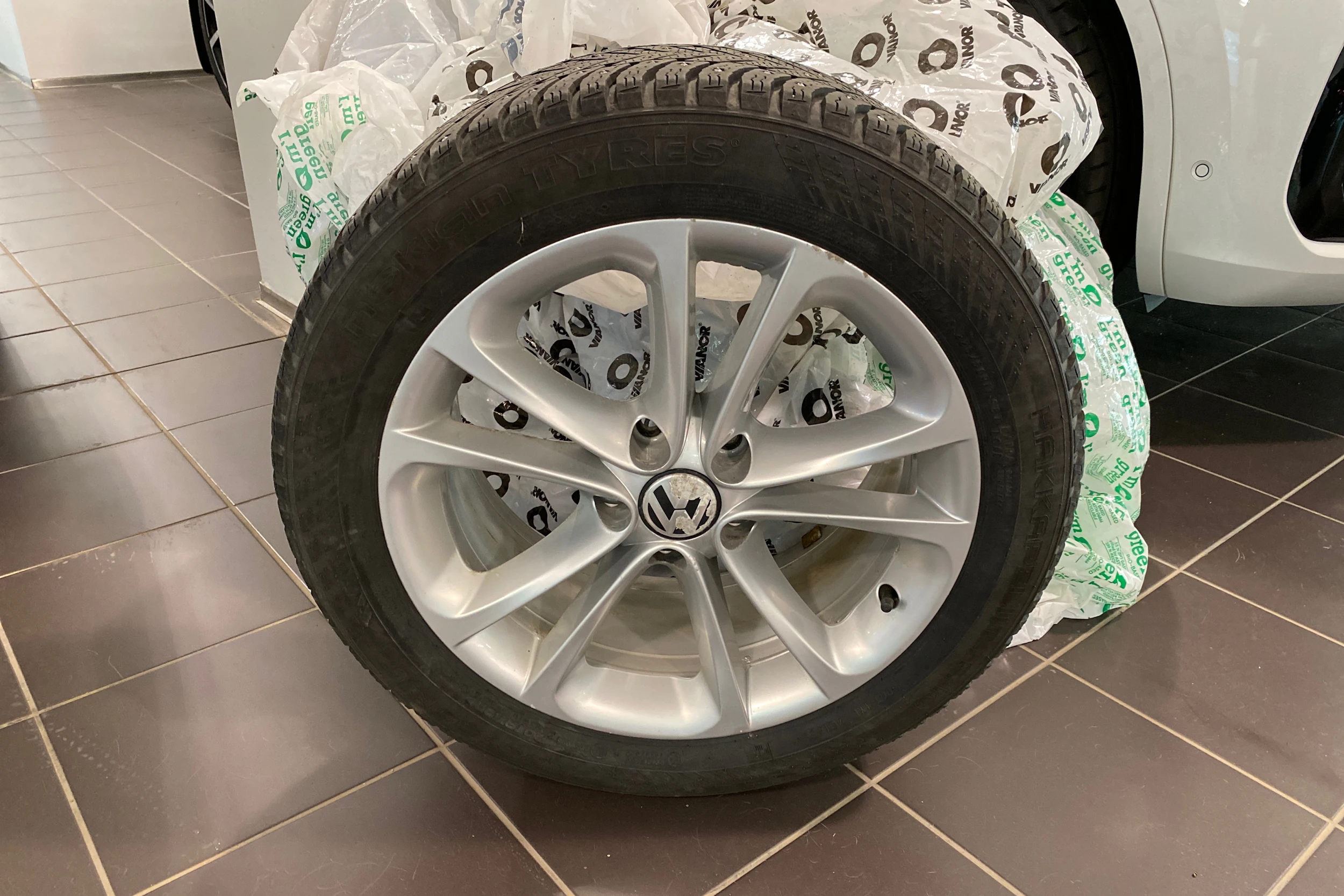musta Volkswagen Passat 2011 kuva 17.