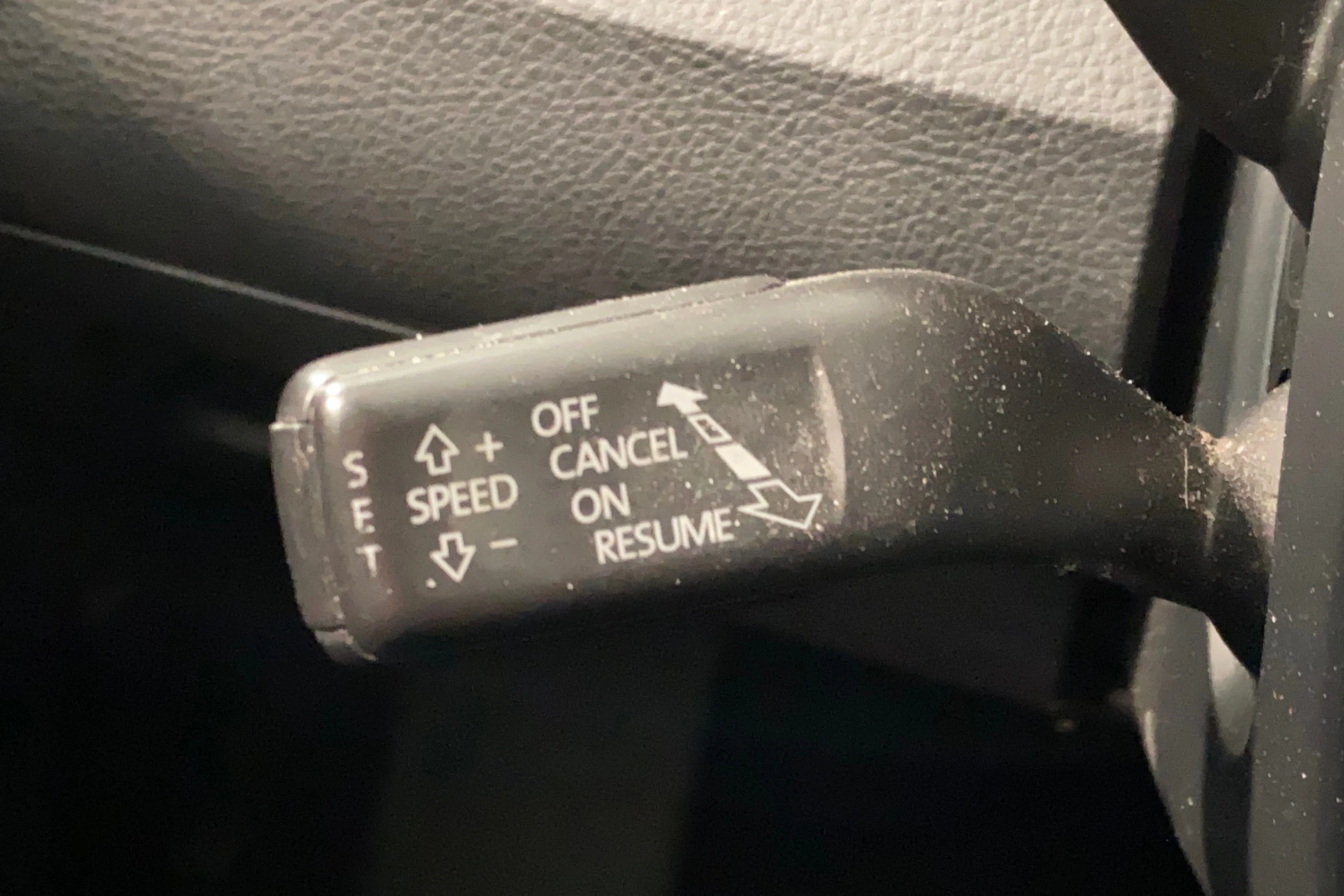 musta Volkswagen Passat 2011 kuva 20.