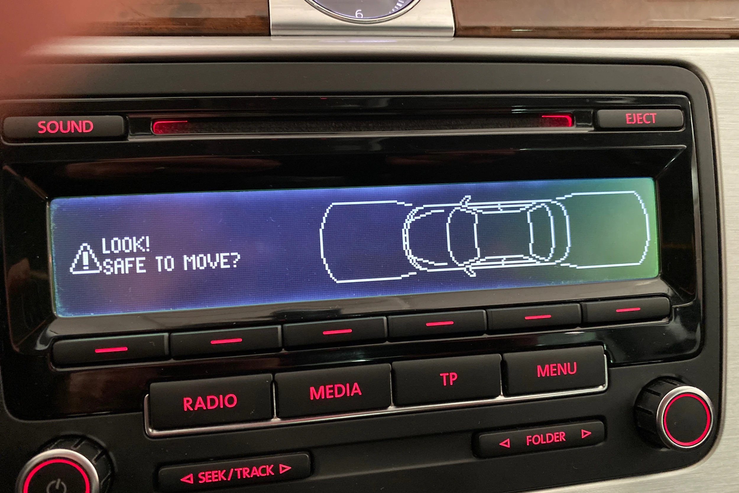 musta Volkswagen Passat 2011 kuva 23.