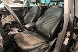 musta Volkswagen Passat 2011 kuva 27.