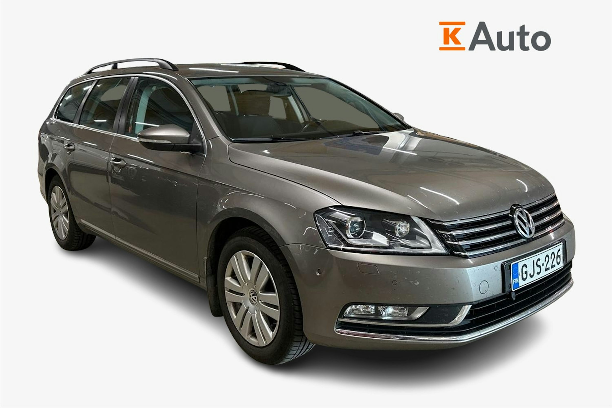 ruskea (beige) Volkswagen Passat 2011 kuva 1.