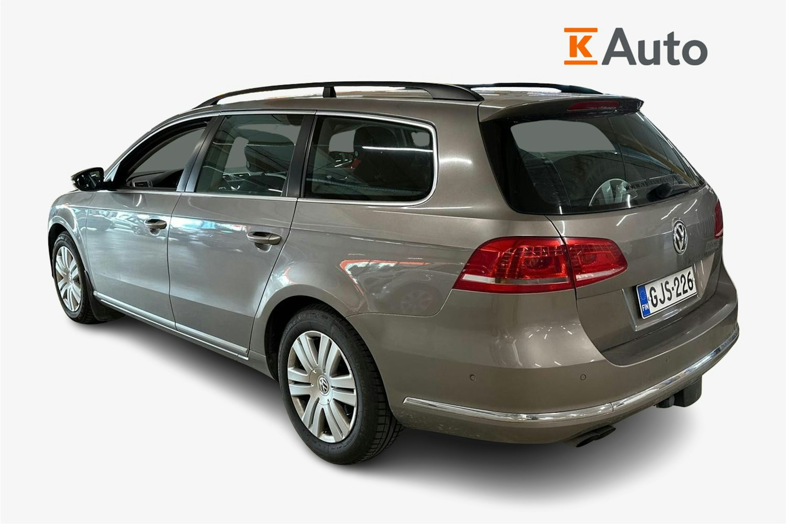 ruskea (beige) Volkswagen Passat 2011 kuva 2.