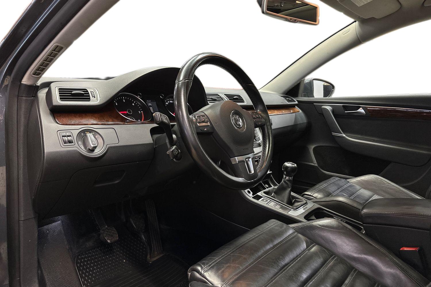 Volkswagen Passat 2011, bild 6/24