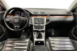 harmaa Volkswagen Passat 2011 kuva 7.