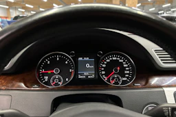 harmaa Volkswagen Passat 2011 kuva 18.