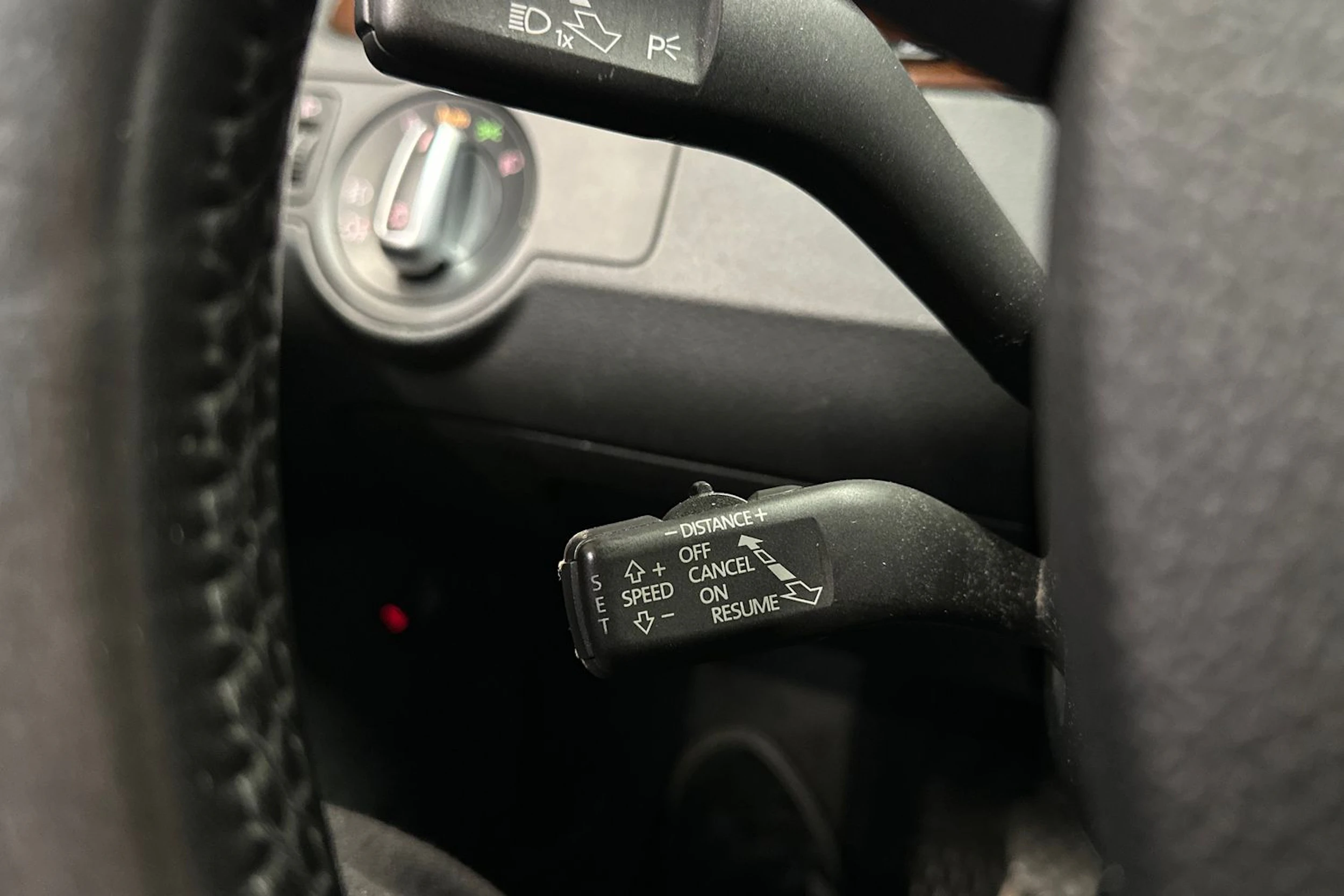harmaa Volkswagen Passat 2011 kuva 19.
