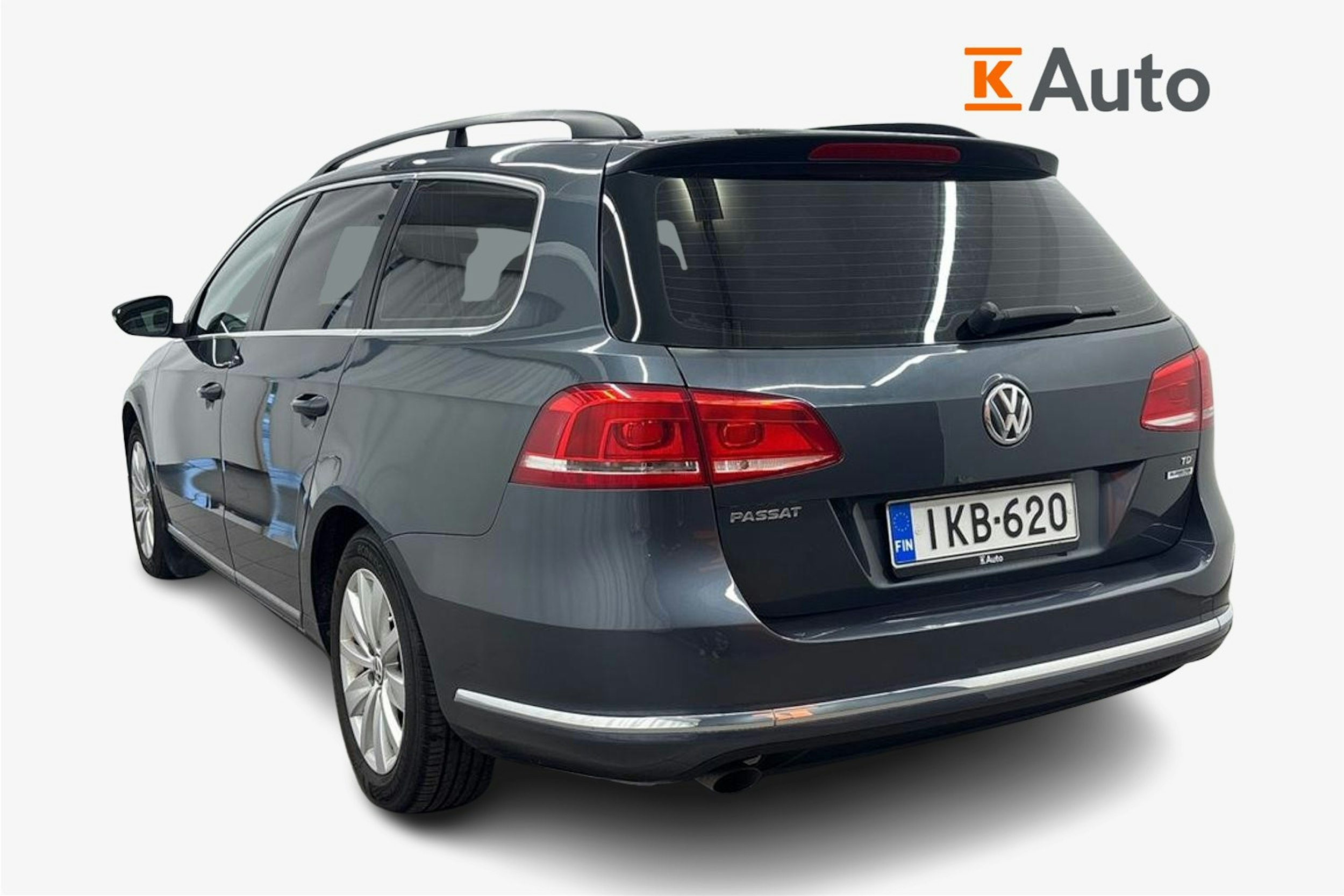 harmaa Volkswagen Passat 2011 kuva 2.