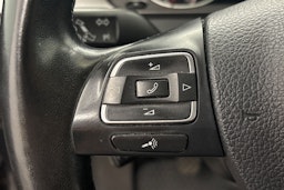 harmaa Volkswagen Passat 2011 kuva 15.