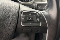 harmaa Volkswagen Passat 2011 kuva 16.