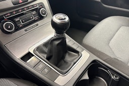 harmaa Volkswagen Passat 2011 kuva 18.