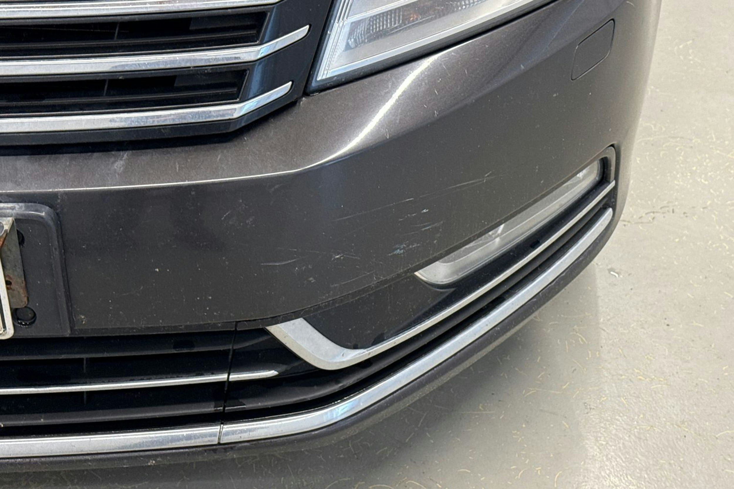 ruskea (beige) Volkswagen Passat 2011 kuva 11.