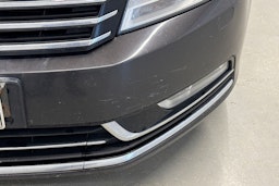 ruskea (beige) Volkswagen Passat 2011 kuva 11.
