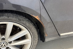 ruskea (beige) Volkswagen Passat 2011 kuva 13.