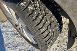 ruskea (beige) Volkswagen Passat 2011 kuva 13.