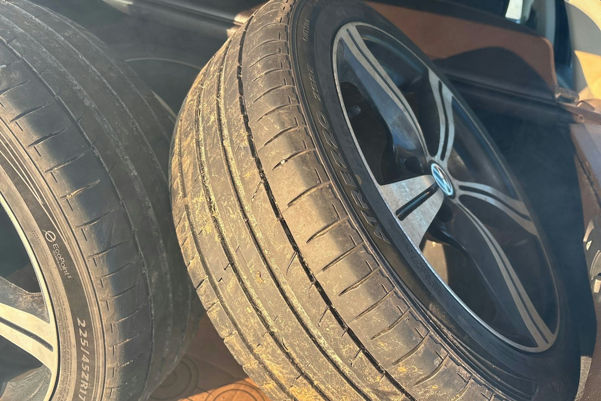 ruskea (beige) Volkswagen Passat 2011 kuva 14.