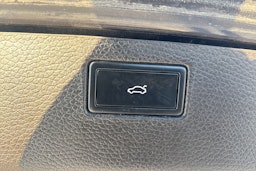 ruskea (beige) Volkswagen Passat 2011 kuva 15.