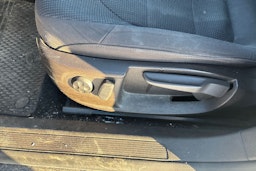 ruskea (beige) Volkswagen Passat 2011 kuva 16.