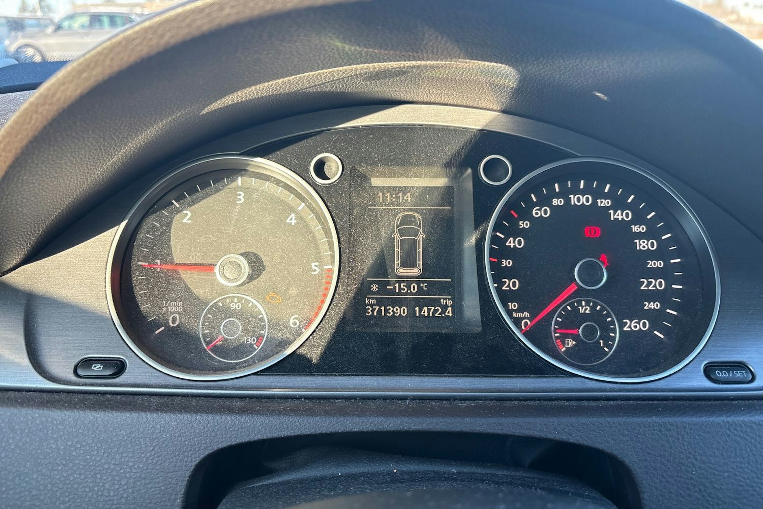 ruskea (beige) Volkswagen Passat 2011 kuva 17.