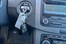 ruskea (beige) Volkswagen Passat 2011 kuva 18.