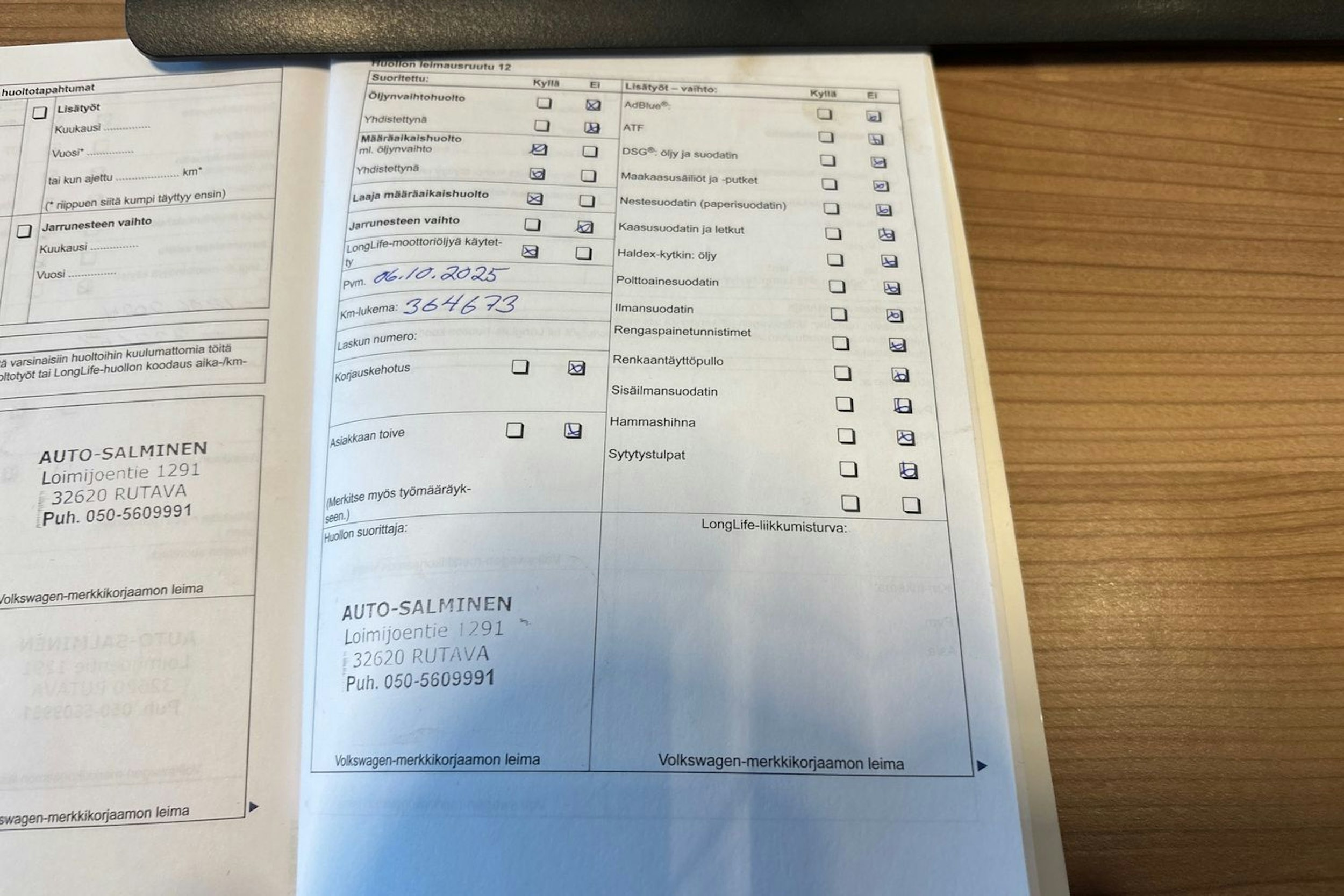 ruskea (beige) Volkswagen Passat 2011 kuva 22.