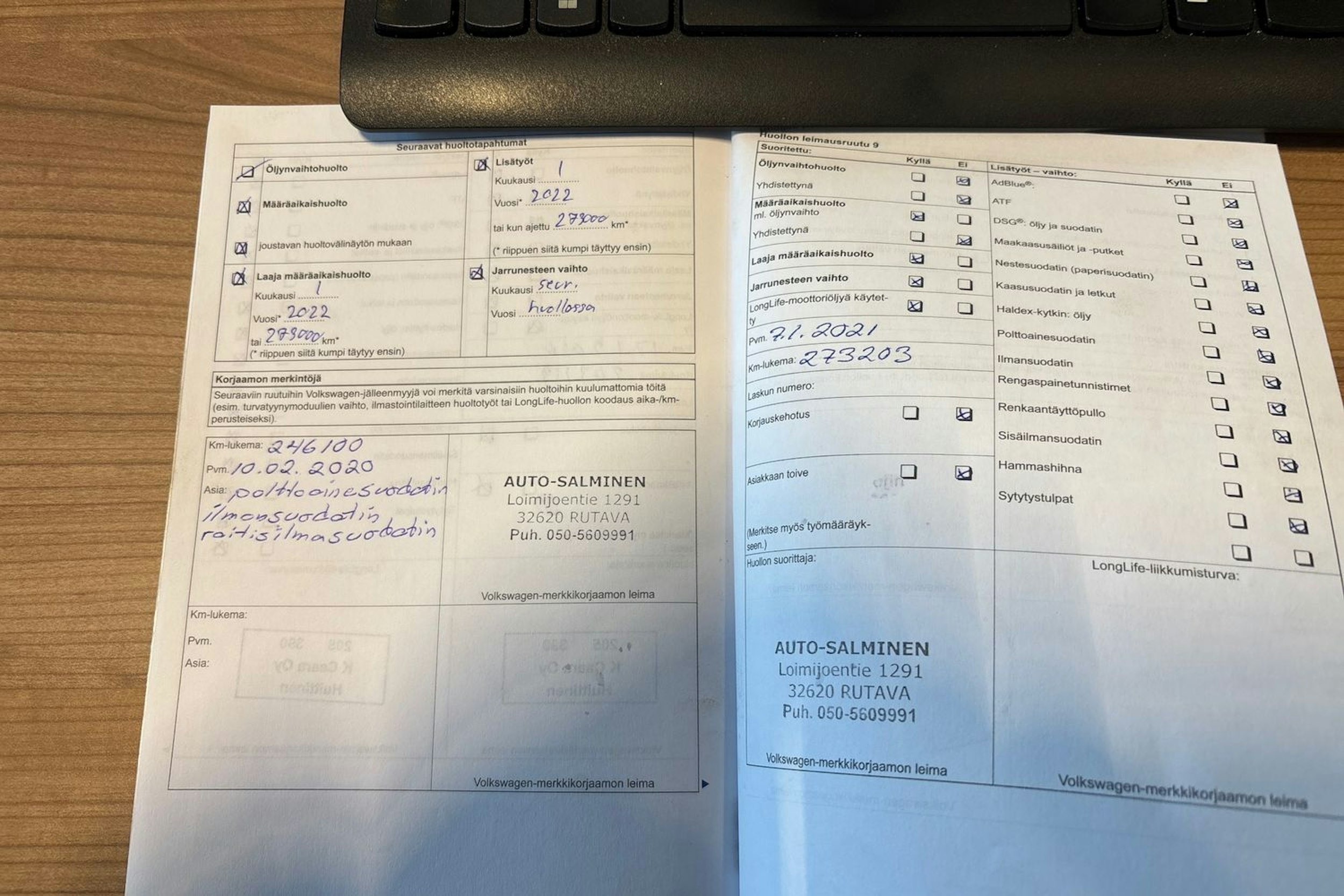 ruskea (beige) Volkswagen Passat 2011 kuva 26.