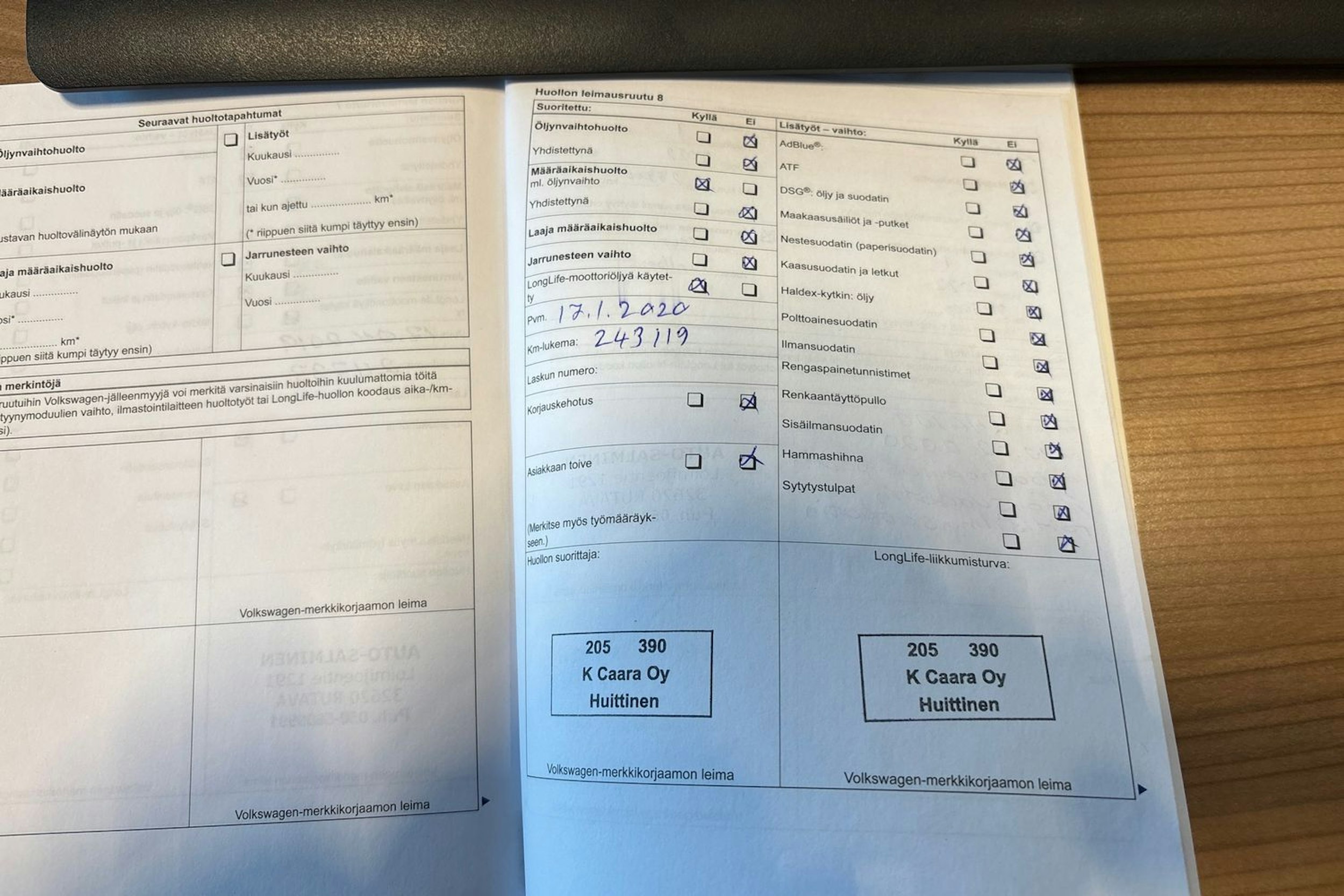 ruskea (beige) Volkswagen Passat 2011 kuva 27.