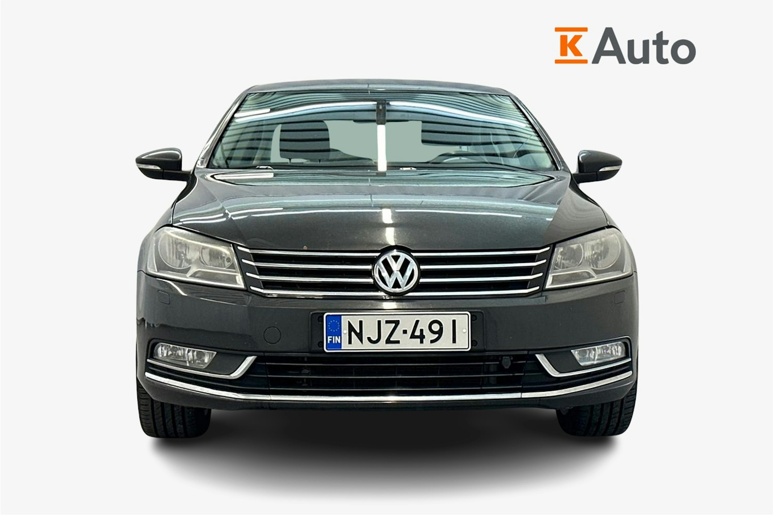 harmaa Volkswagen Passat 2011 kuva 2.