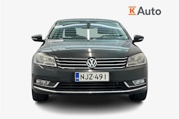 harmaa Volkswagen Passat 2011 kuva 2.