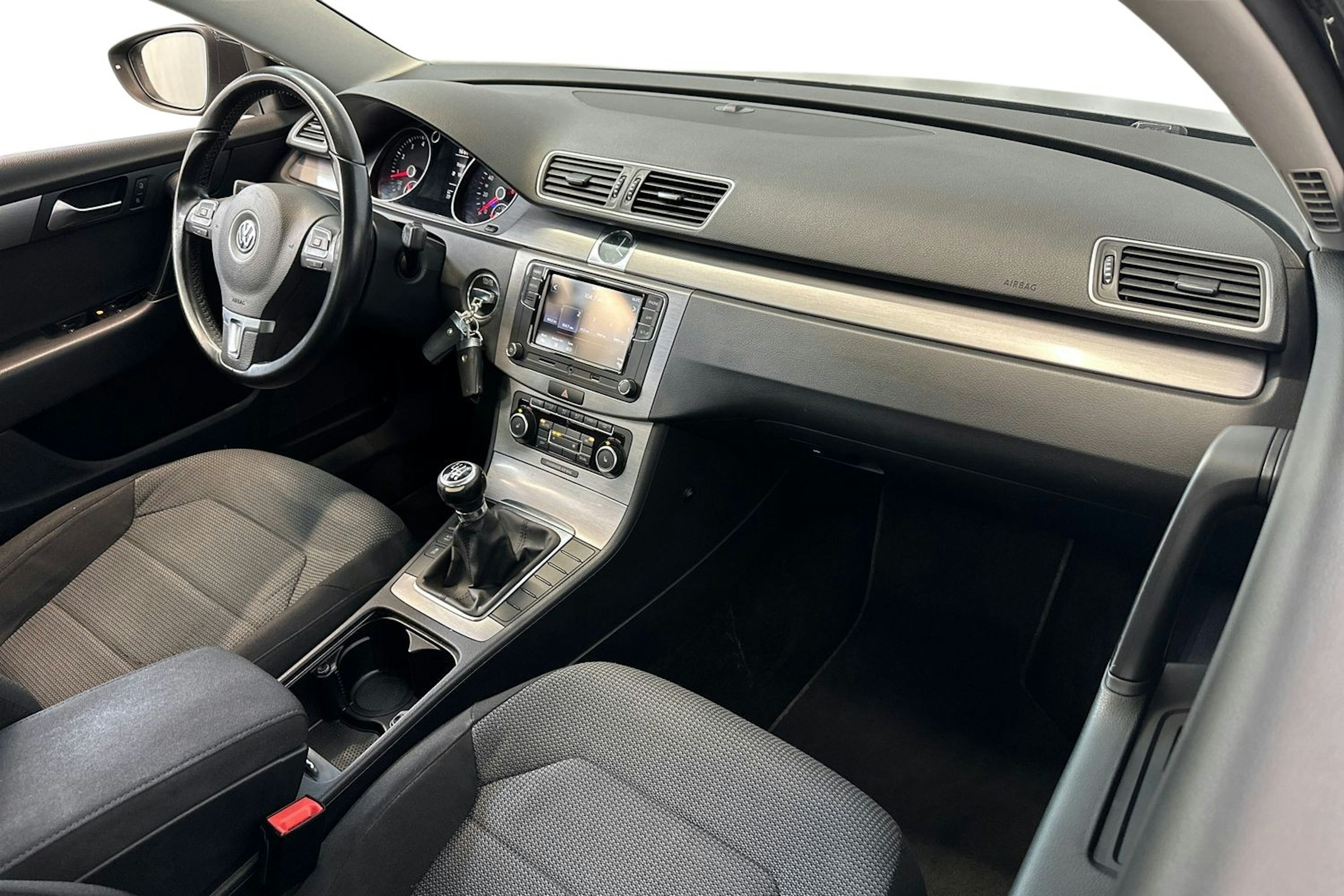 harmaa Volkswagen Passat 2011 kuva 9.