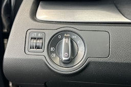 harmaa Volkswagen Passat 2011 kuva 17.