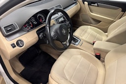 valkoinen Volkswagen Passat 2011 kuva 7.