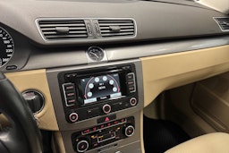 valkoinen Volkswagen Passat 2011 kuva 21.