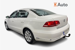 valkoinen Volkswagen Passat 2011 kuva 2.