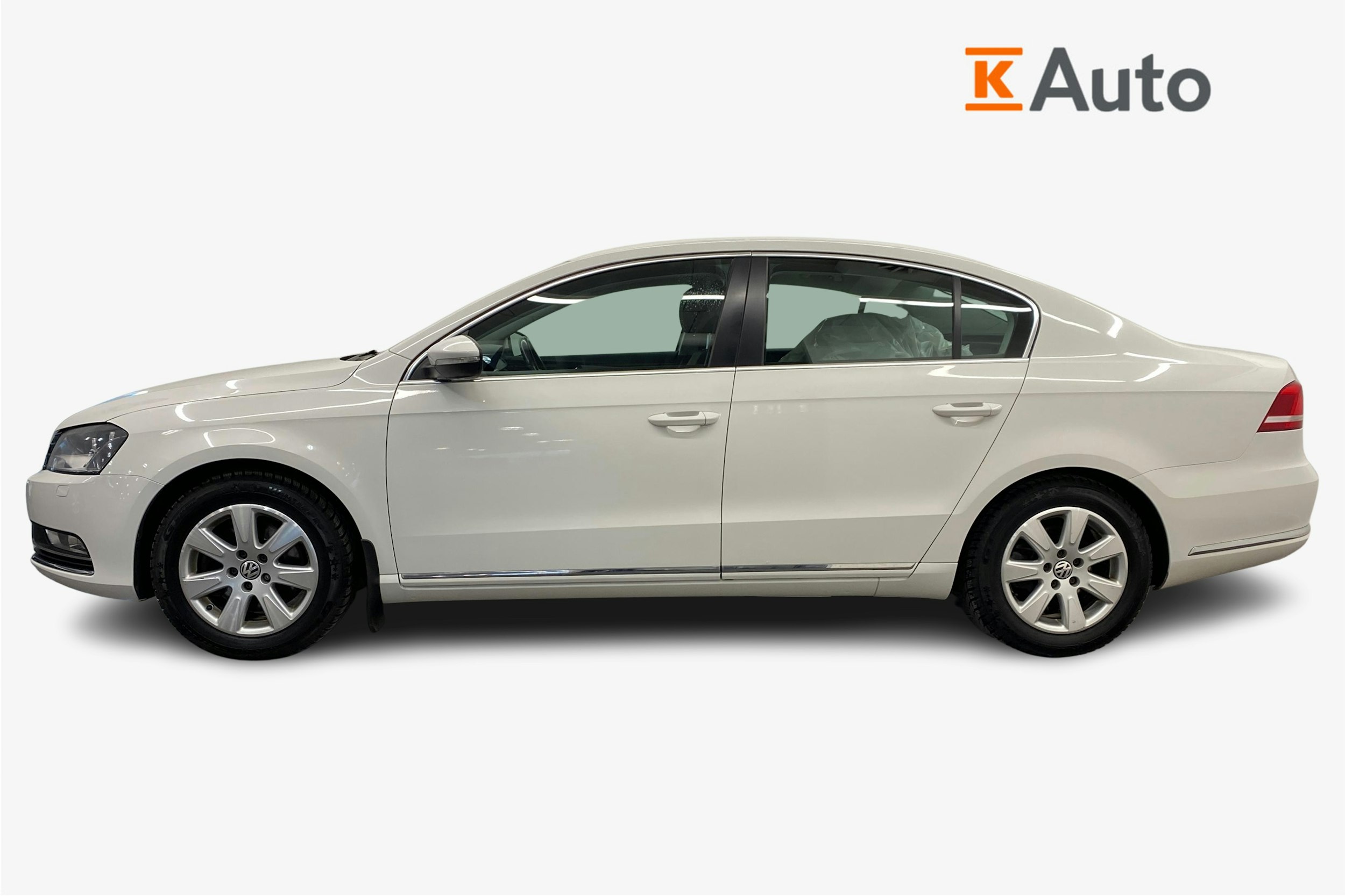 valkoinen Volkswagen Passat 2011 kuva 6.