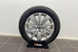 valkoinen Volkswagen Passat 2011 kuva 22.