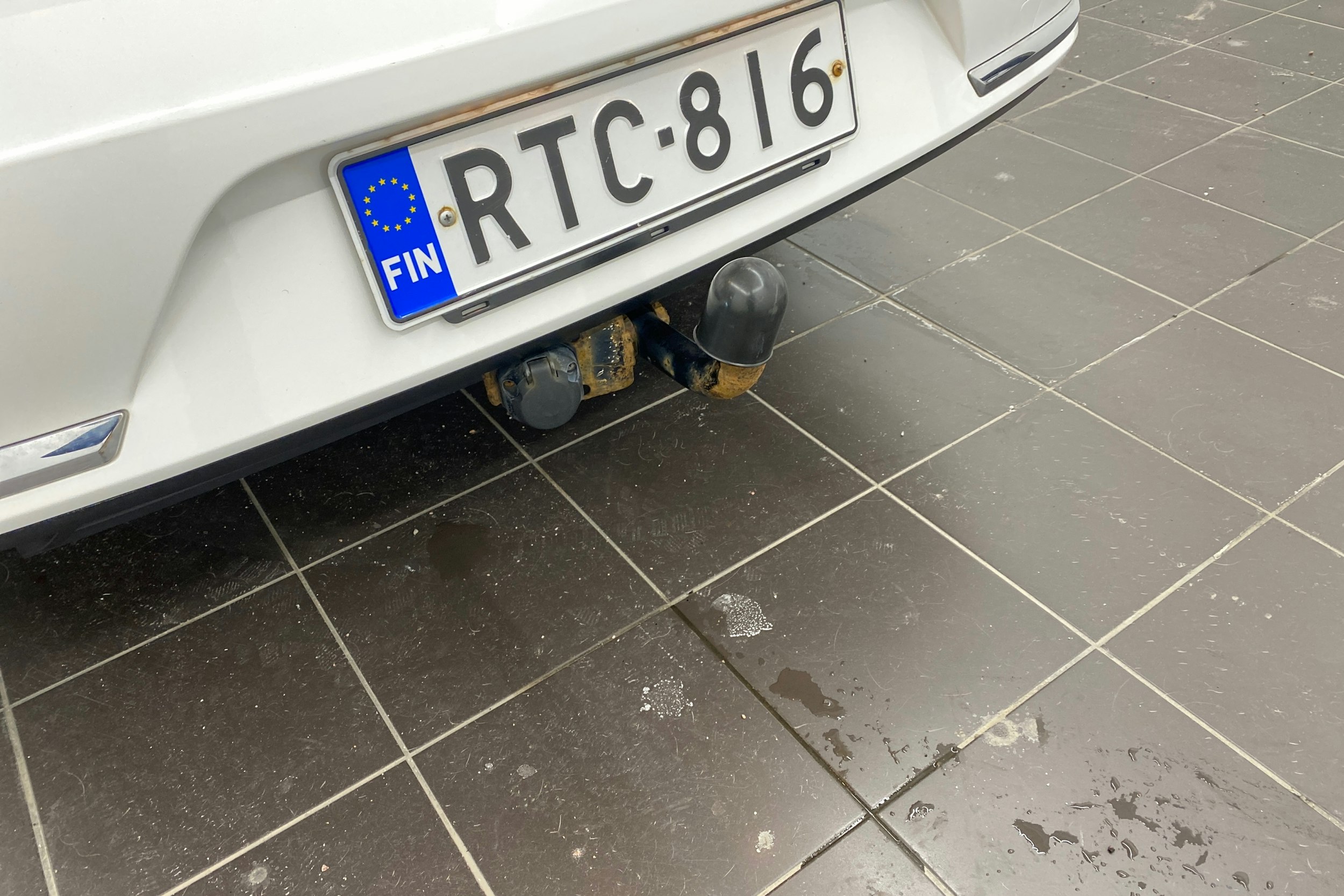 valkoinen Volkswagen Passat 2011 kuva 23.