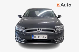 harmaa Volkswagen Passat 2011 kuva 5.