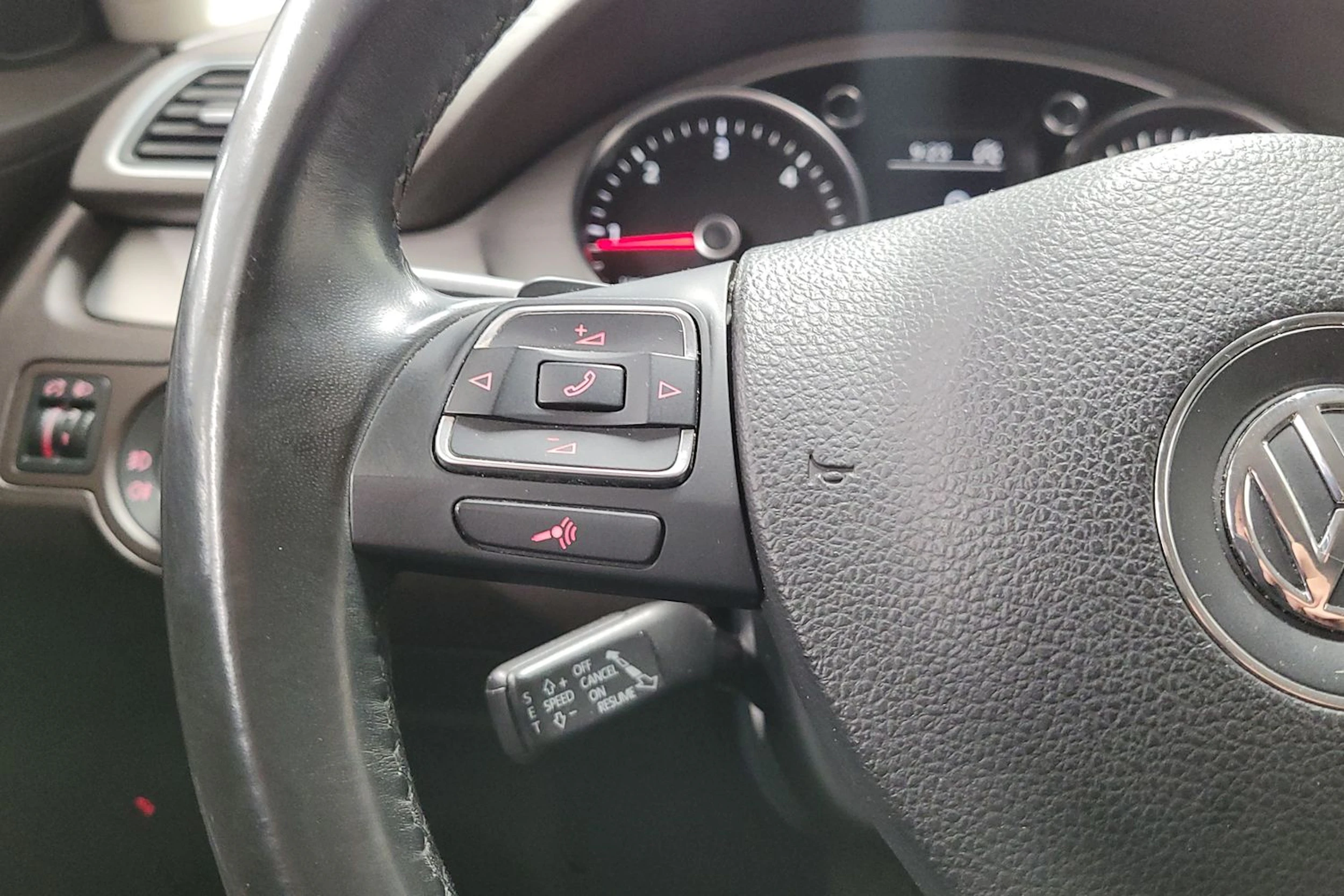 harmaa Volkswagen Passat 2011 kuva 17.