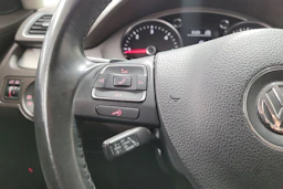 harmaa Volkswagen Passat 2011 kuva 17.