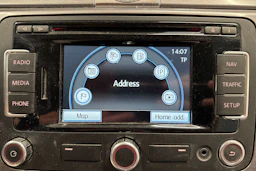 punainen Volkswagen Passat 2011 kuva 33.