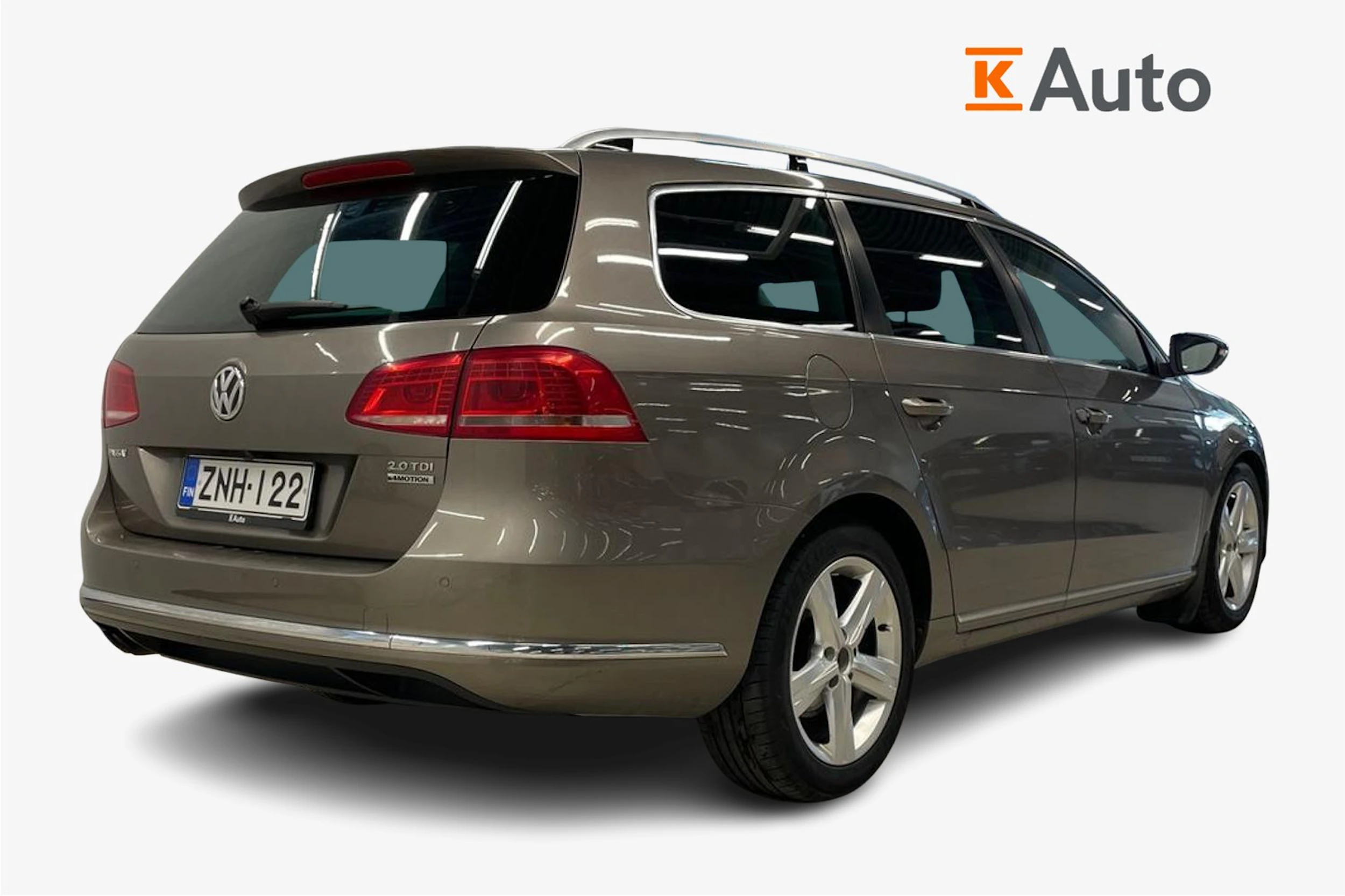 Ruskea (beige) Volkswagen Passat 2011 kuva 2.