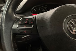 Sininen Volkswagen PASSAT 2012 kuva 17.