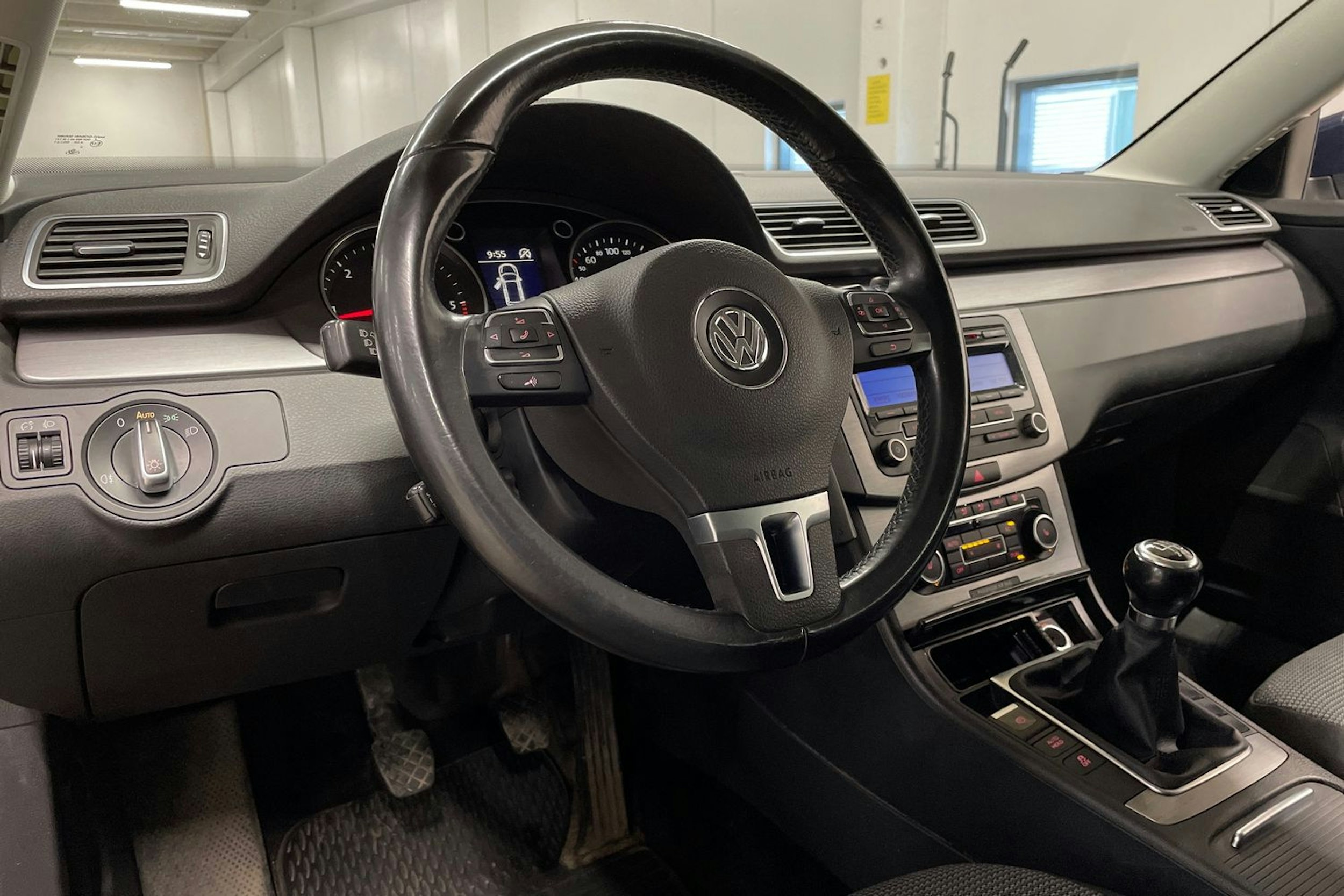 Sininen Volkswagen PASSAT 2012 kuva 20.