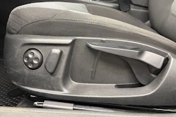 harmaa Volkswagen Passat 2012 kuva 24.
