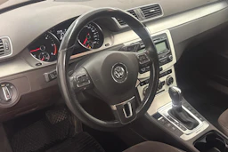 Ruskea (beige) Volkswagen PASSAT 2012 kuva 8.